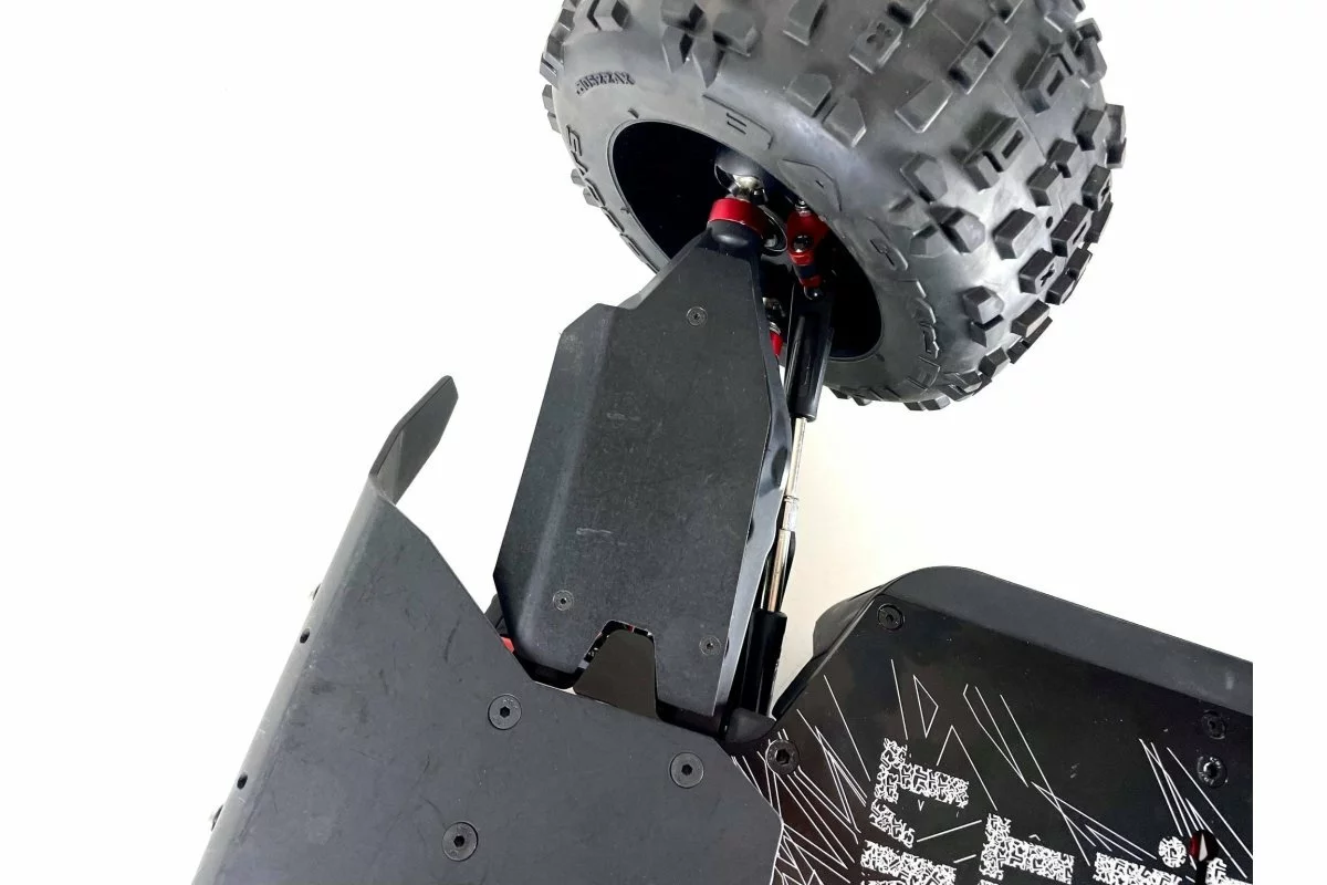 T-Bone Racing 00056 | T-Bone 1/5 ARRMA Outcast 8S Front Mud Guards/A-Arm Skid Plates 3 T-Bone Racing 00056 | T-Bone 1/5 ARRMA Outcast 8S Front Mud Guards/A-Arm Skid Plates